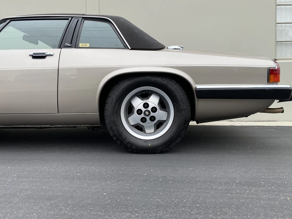 1988 Jaguar XJS Convertible - Image 23 of 31
