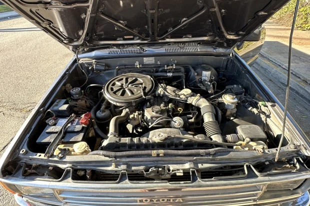 1988 Toyota Hilux 4th Gen - Image 6 of 7