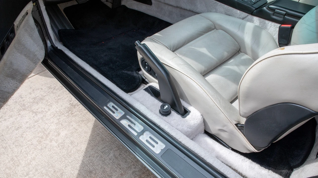 1989 Porsche 928 GT - Image 27 of 31