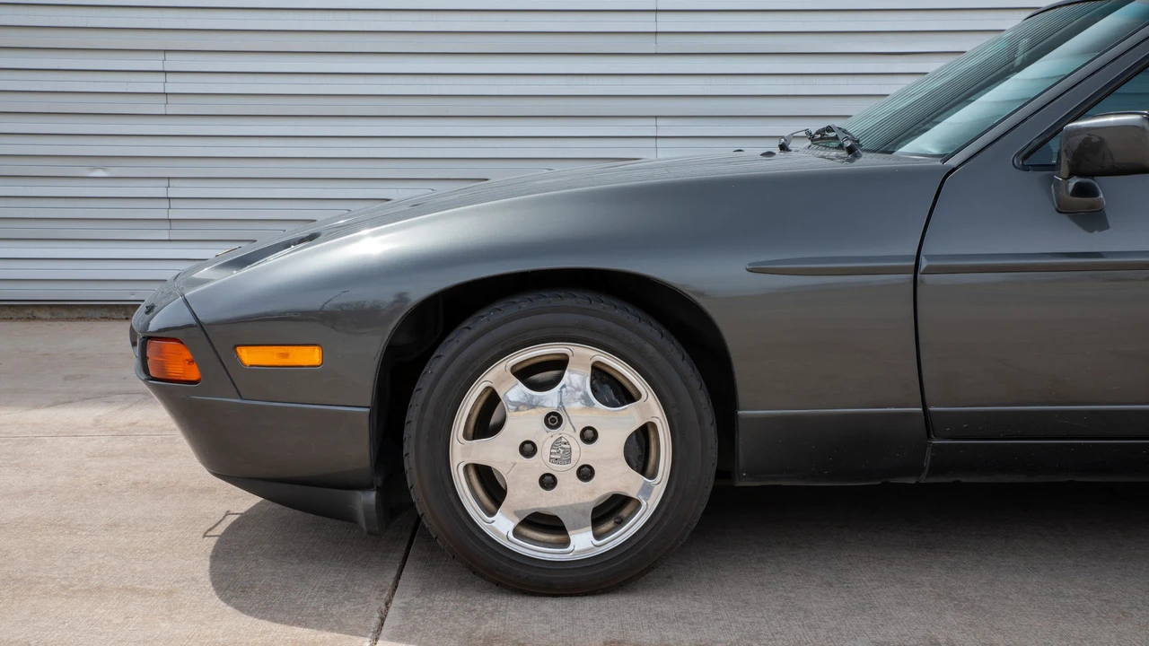 1989 Porsche 928 GT - Image 11 of 31