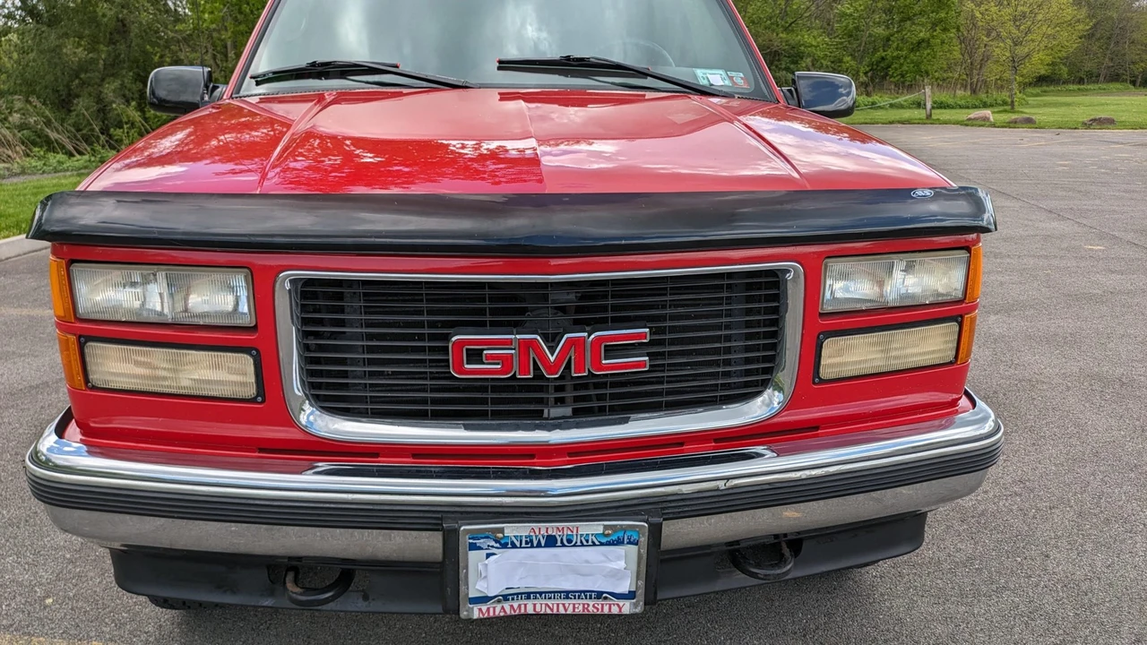 1995 GMC Suburban 8th Gen - Image 29 of 31