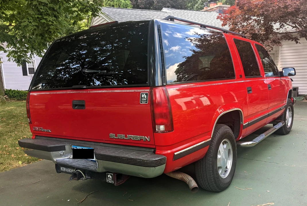 1995 GMC Suburban 8th Gen - Image 19 of 31