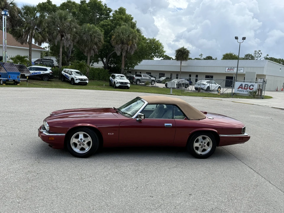 1995 Jaguar XJS Convertible - Image 4 of 31