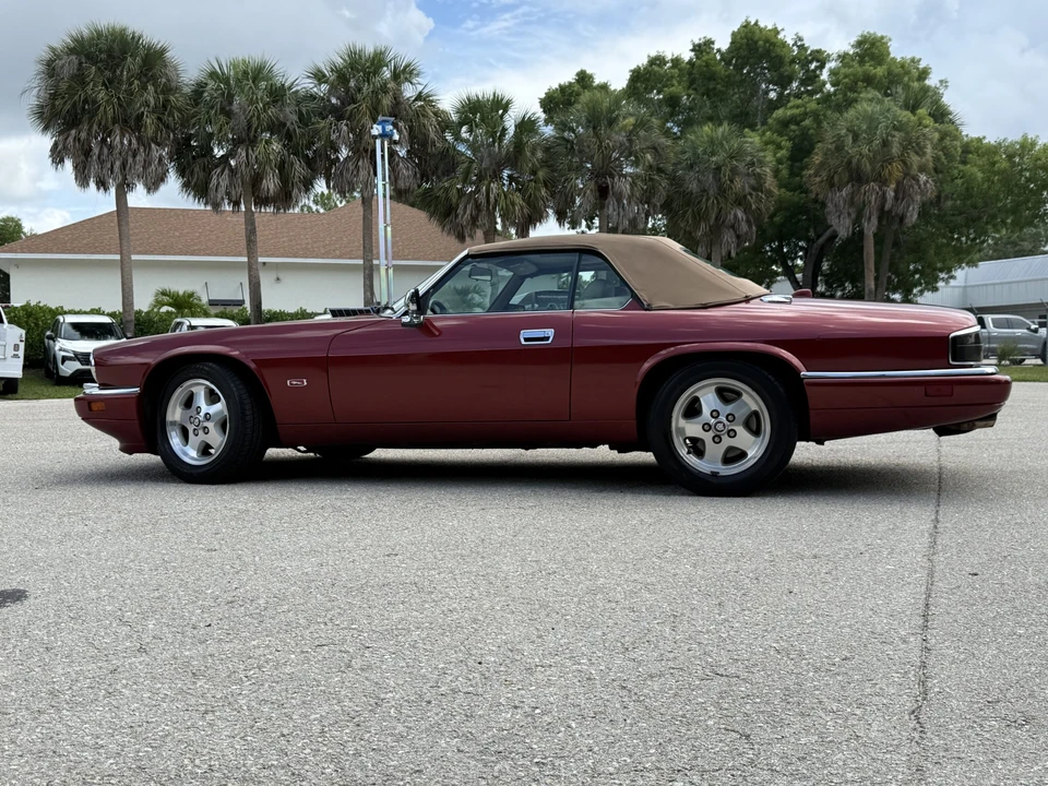 1995 Jaguar XJS Convertible - Image 9 of 31