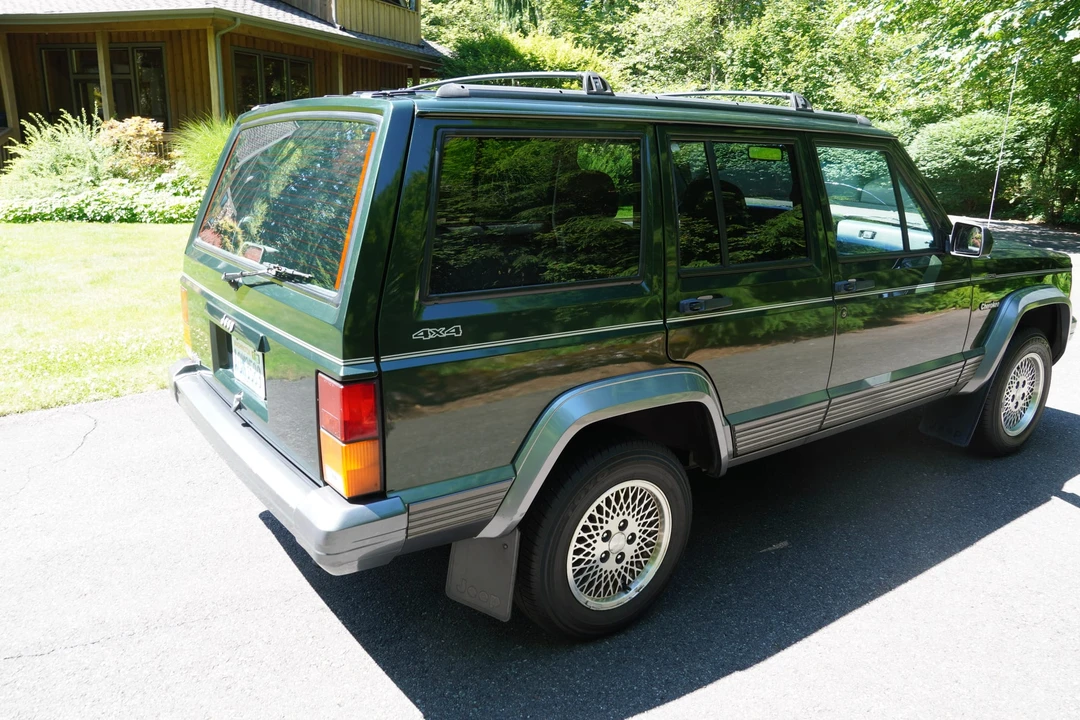 1996 Jeep XJ Cherokee - Image 15 of 31