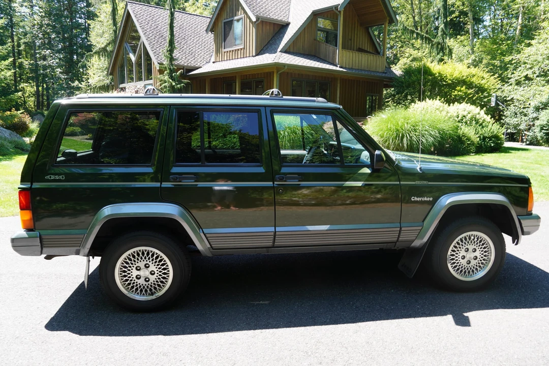 1996 Jeep XJ Cherokee - Image 12 of 31