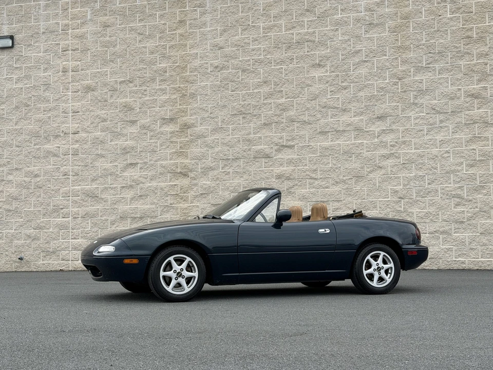 1996 Mazda NA MX-5 Miata - Image 4 of 31