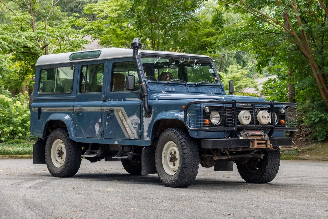 1997 Land Rover Defender 110 - Image 3 of 31