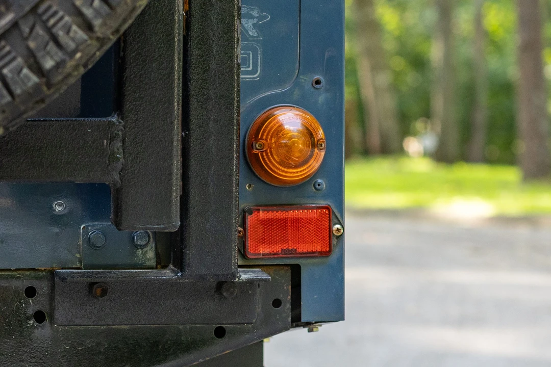 1997 Land Rover Defender 110 - Image 19 of 31