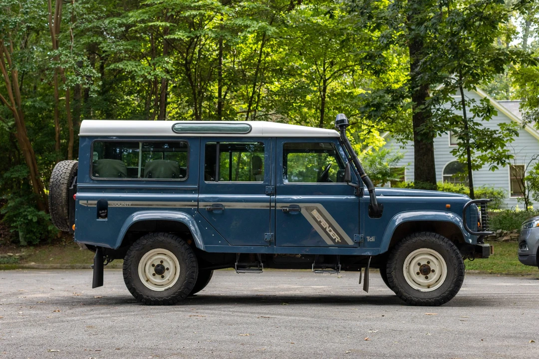 1997 Land Rover Defender 110 - Image 4 of 31