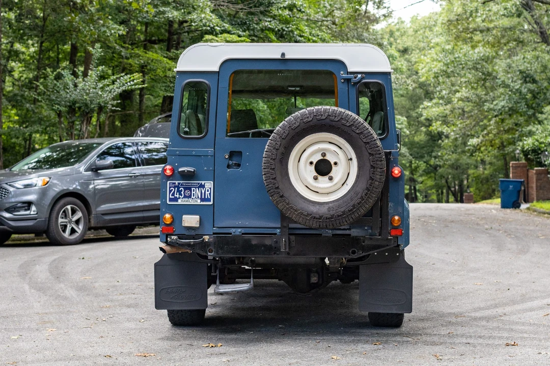 1997 Land Rover Defender 110 - Image 6 of 31