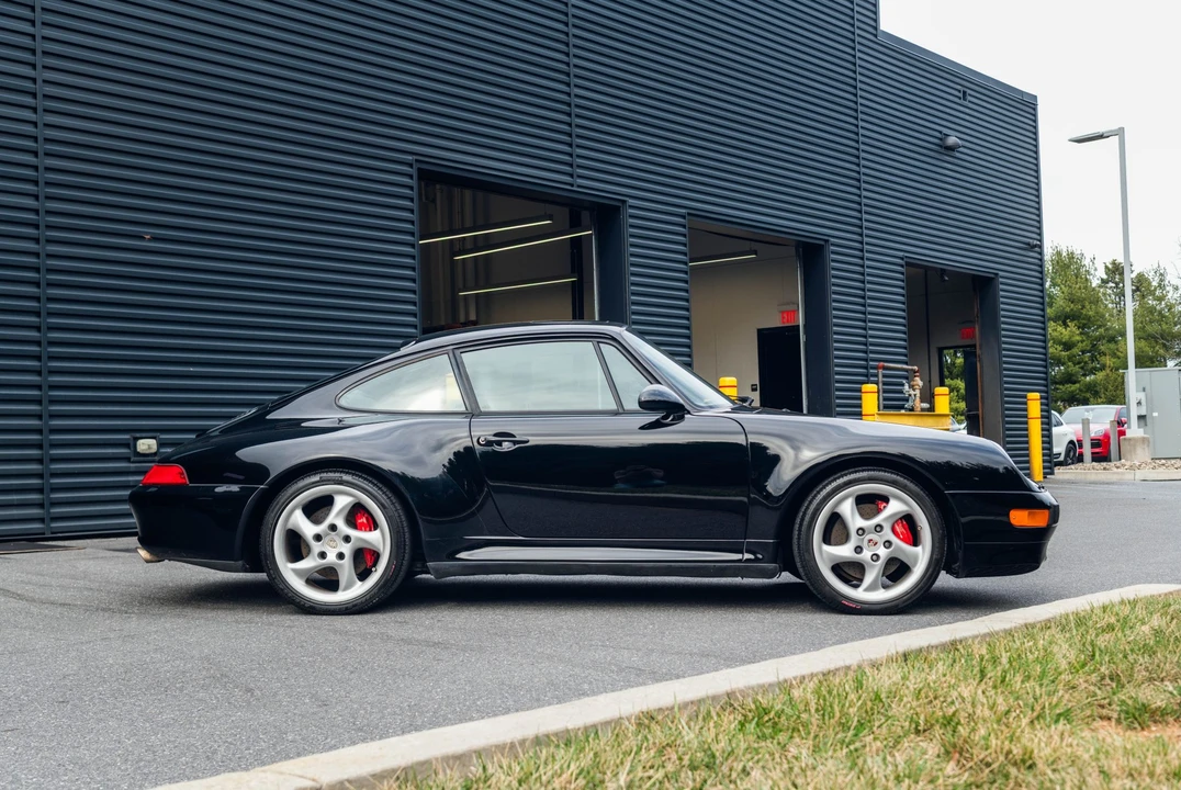 1997 Porsche 993 Carrera 4S - Image 15 of 31