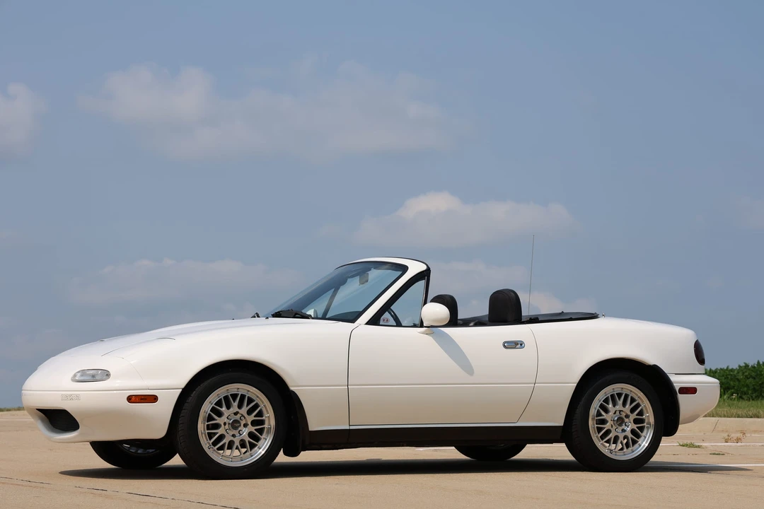 1990 Mazda NA MX-5 Miata - Image 16 of 31