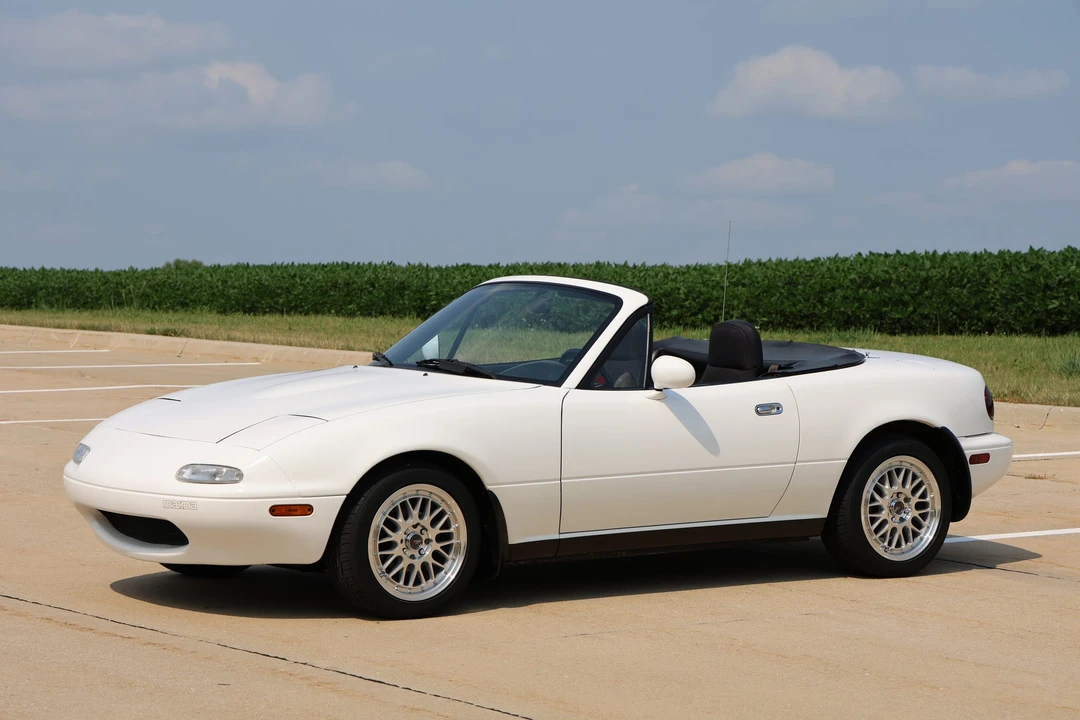 1990 Mazda NA MX-5 Miata - Image 15 of 31