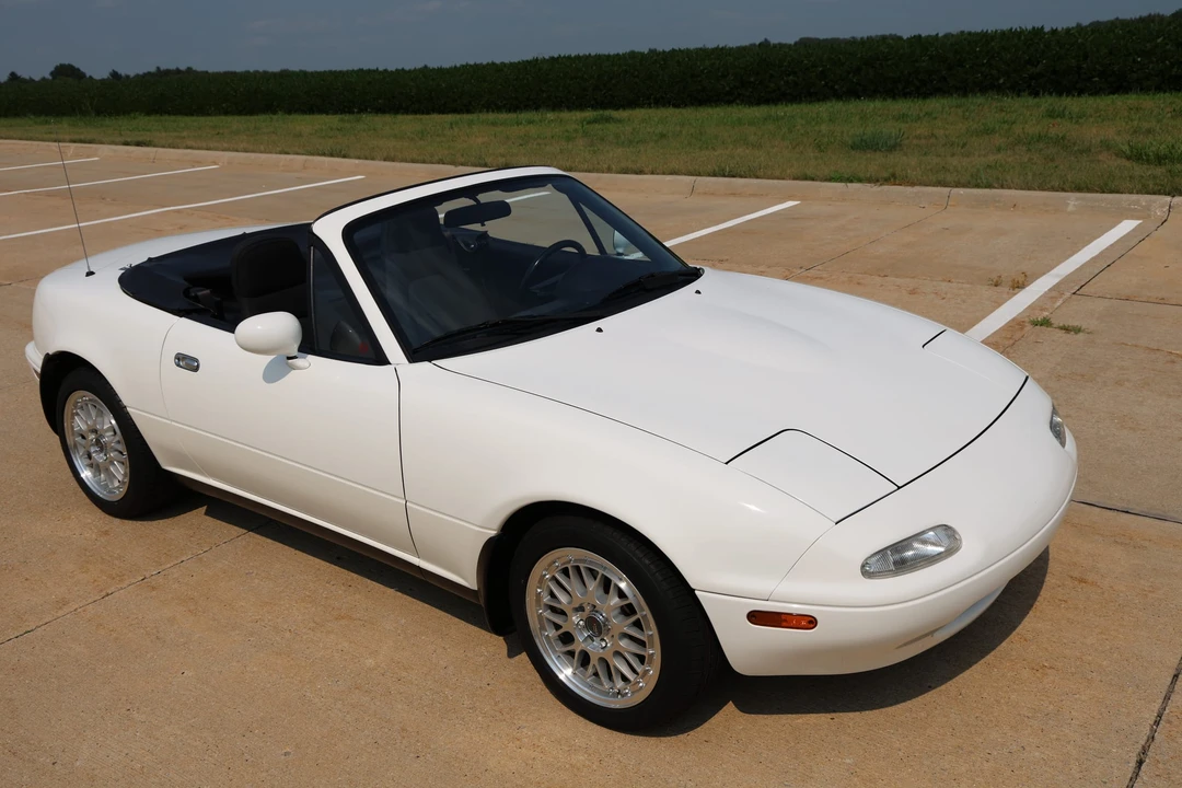 1990 Mazda NA MX-5 Miata - Image 4 of 31