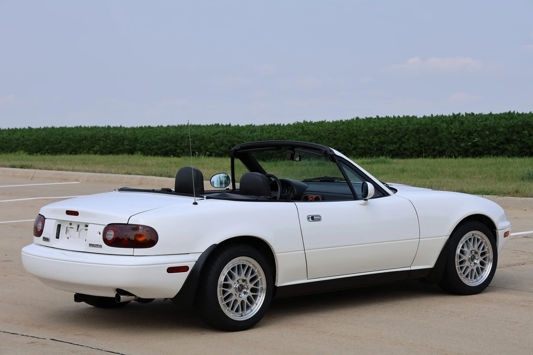 1990 Mazda NA MX-5 Miata - Image 29 of 31