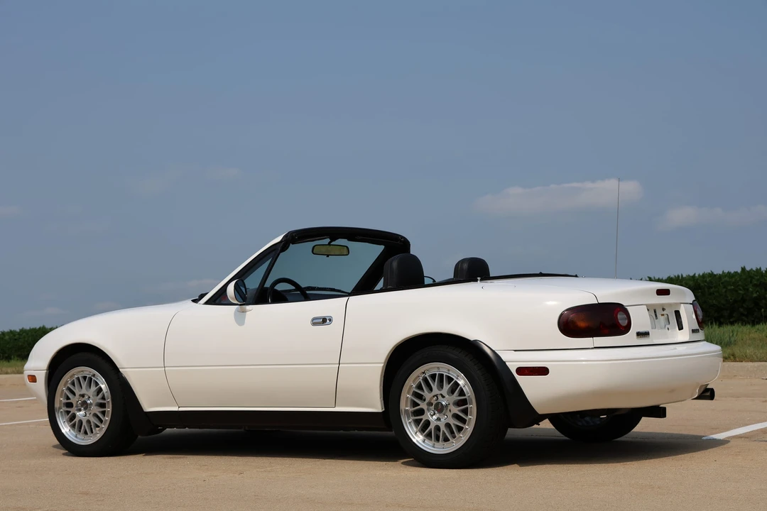 1990 Mazda NA MX-5 Miata - Image 22 of 31