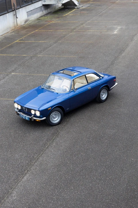 Alfa Romeo 2000 GT Veloce - Image 26 of 31