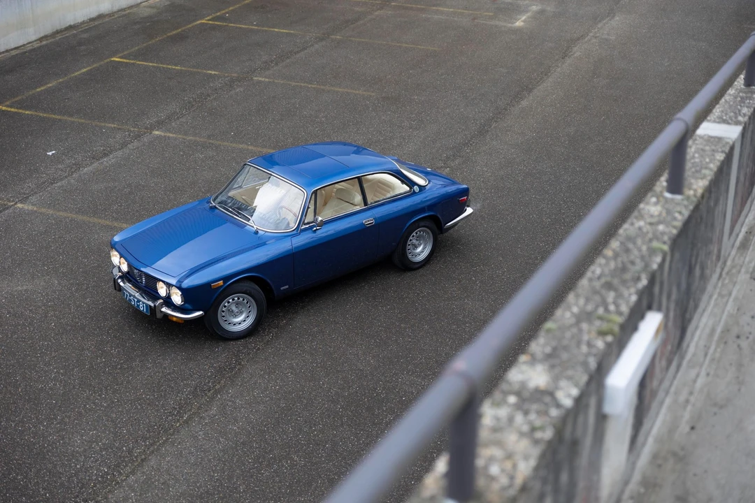 Alfa Romeo 2000 GT Veloce - Image 4 of 31