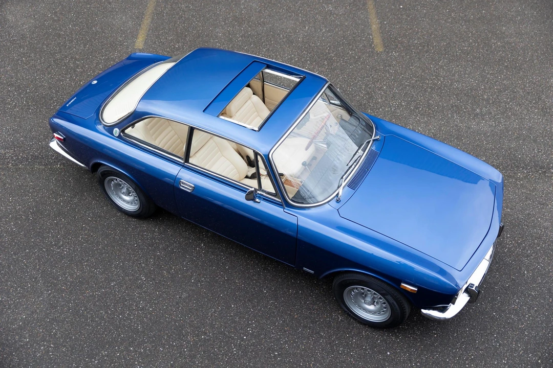 Alfa Romeo 2000 GT Veloce - Image 31 of 31