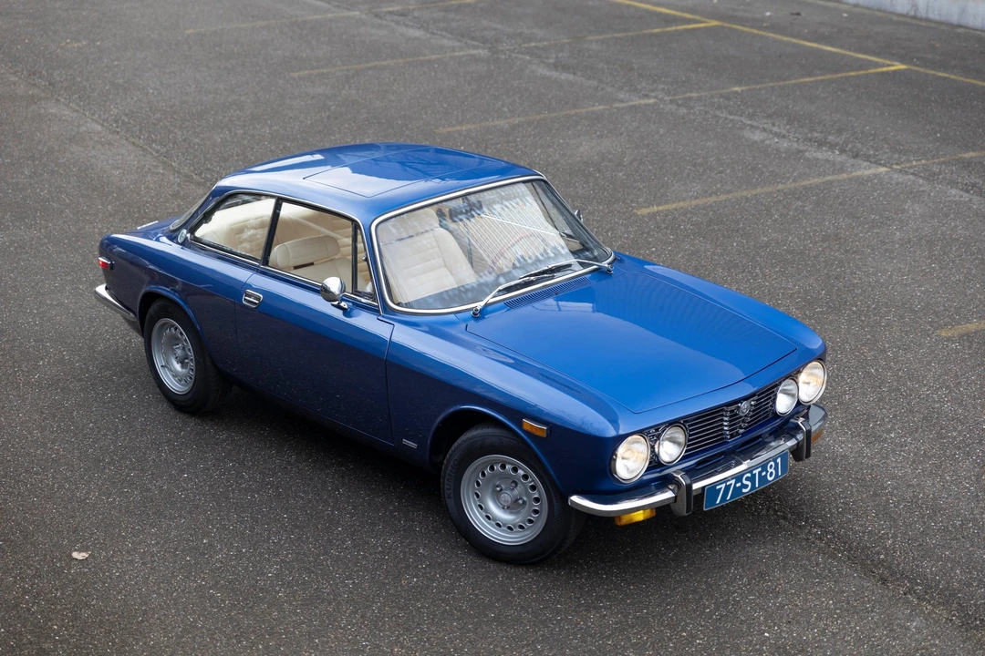 Alfa Romeo 2000 GT Veloce - Image 14 of 31