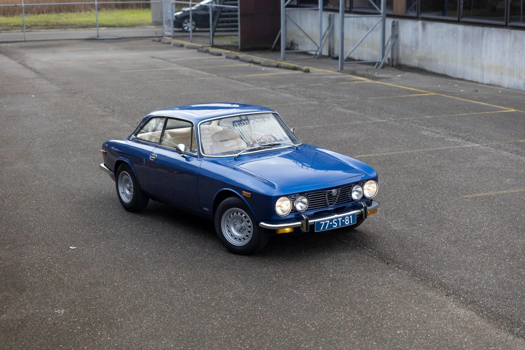 Alfa Romeo 2000 GT Veloce - Image 16 of 31