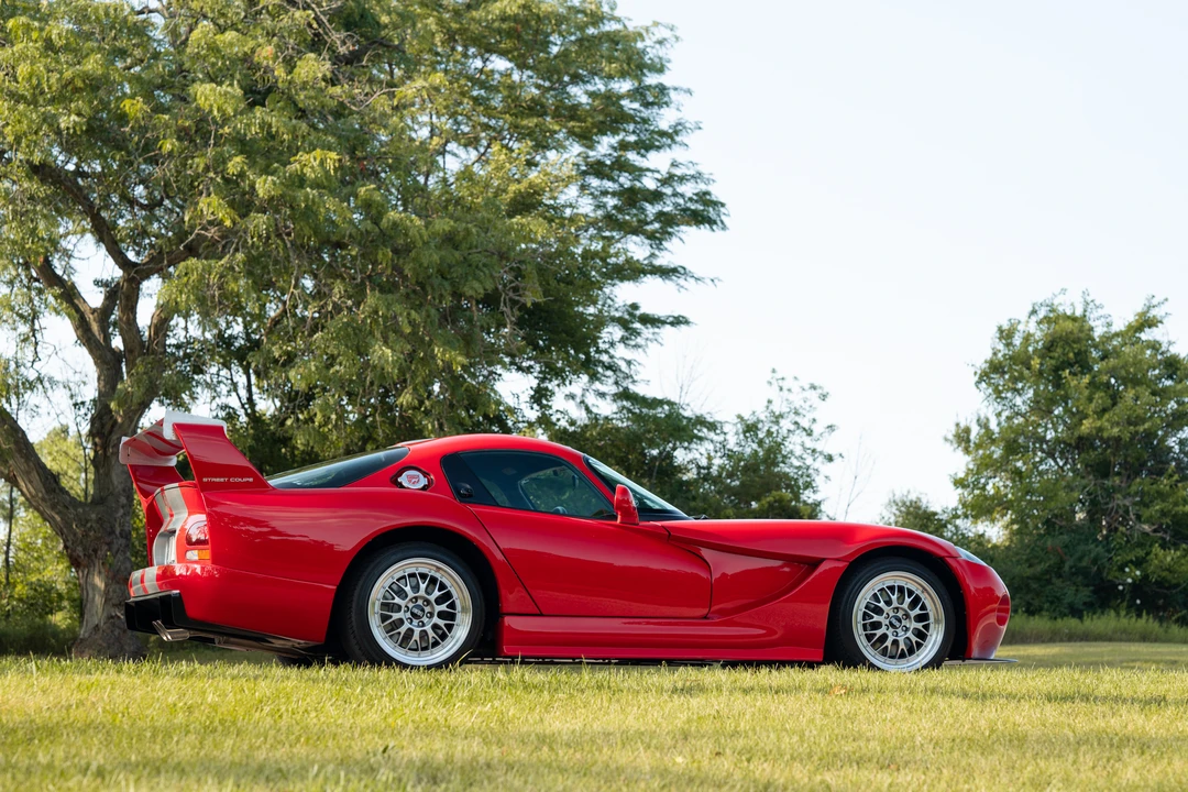 2001 Dodge Viper GTS 2nd Gen - Image 13 of 31