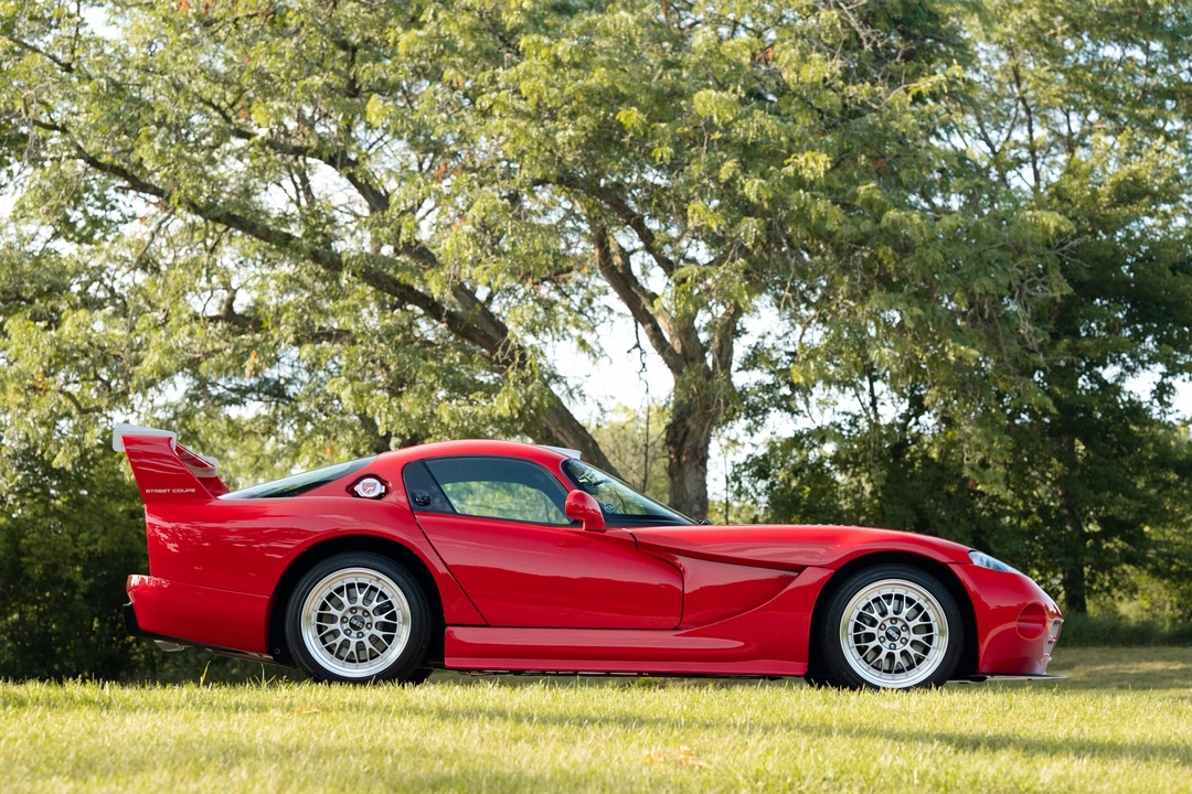 2001 Dodge Viper GTS 2nd Gen - Image 12 of 31