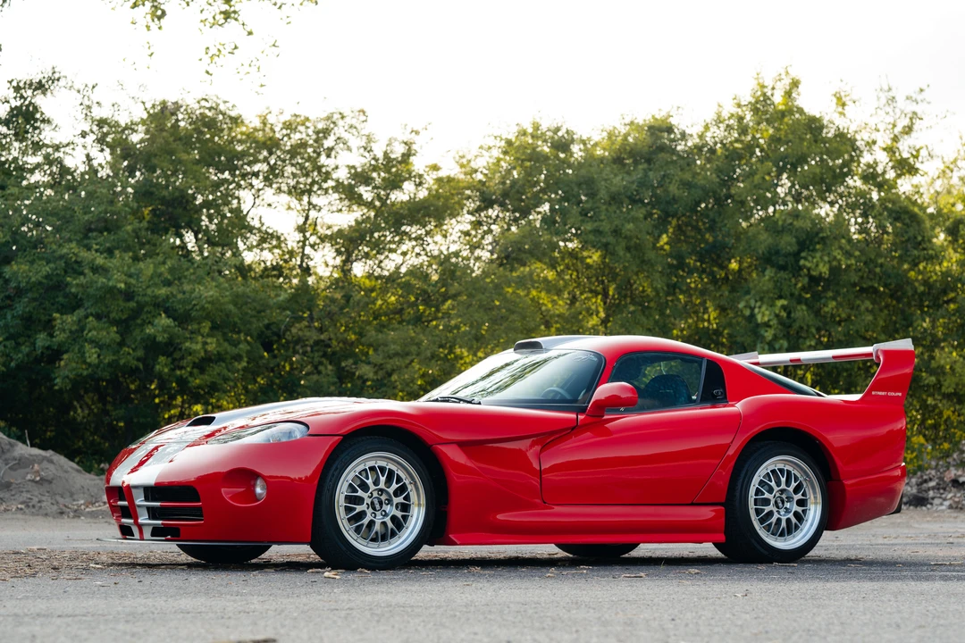 2001 Dodge Viper GTS 2nd Gen - Image 4 of 31