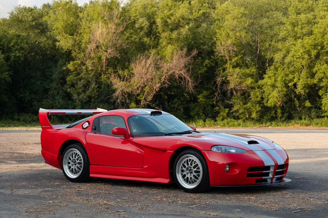 2001 Dodge Viper GTS 2nd Gen - Image 9 of 31
