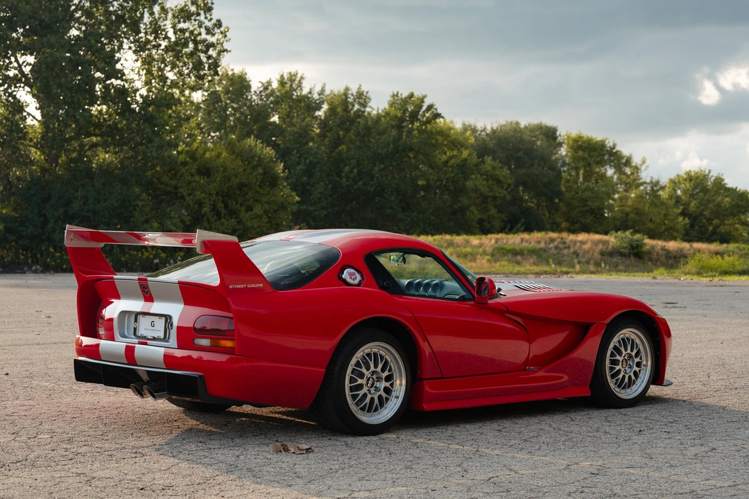 2001 Dodge Viper GTS 2nd Gen - Image 16 of 31