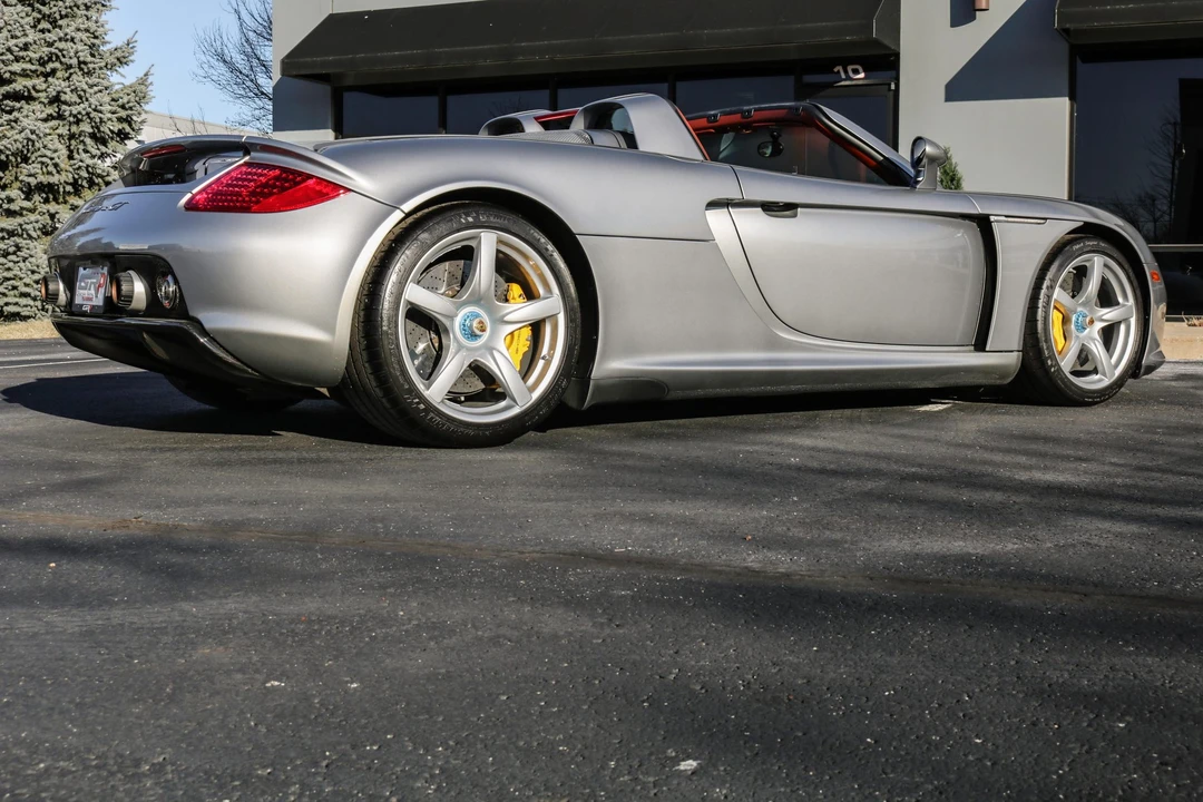 2005 Porsche Carrera GT - Image 19 of 31