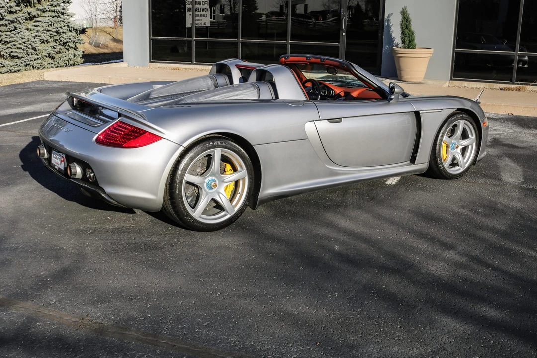 2005 Porsche Carrera GT - Image 18 of 31