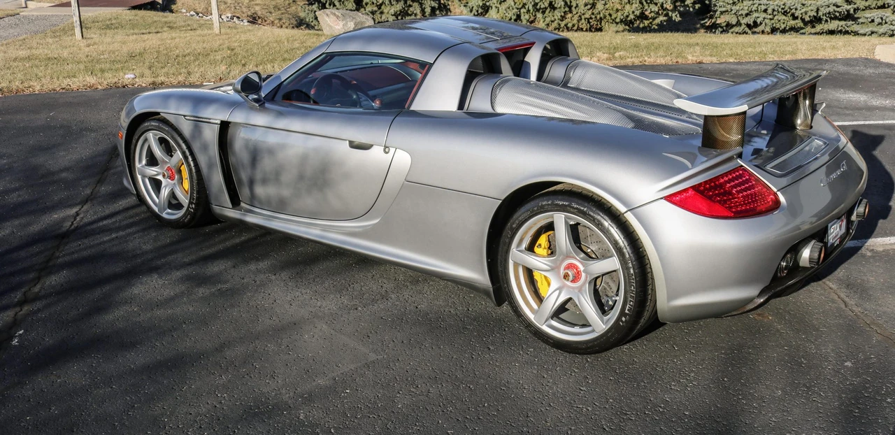 2005 Porsche Carrera GT - Image 10 of 31