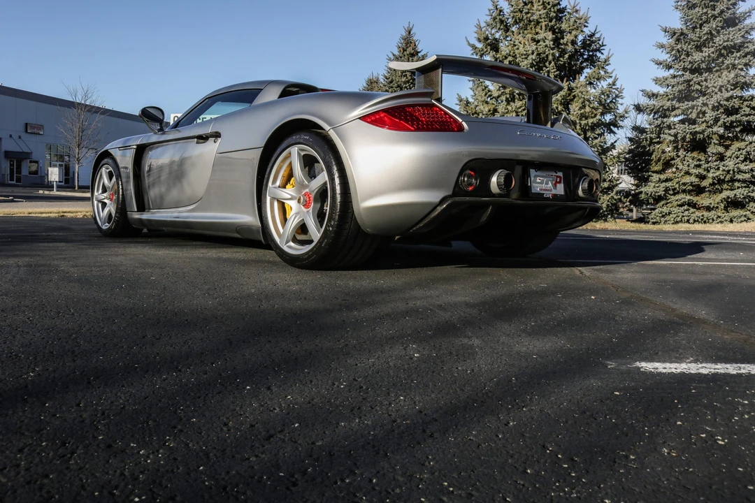 2005 Porsche Carrera GT - Image 13 of 31