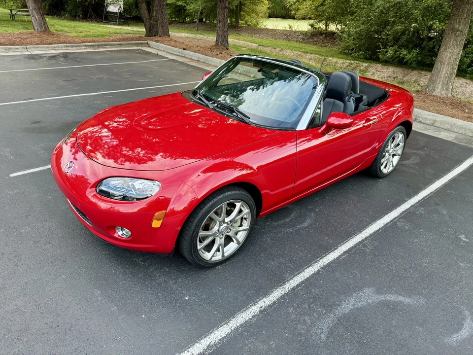 2006 Mazda NC MX-5 Miata - Image 24 of 31