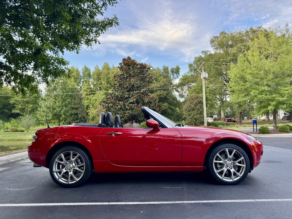 2006 Mazda NC MX-5 Miata - Image 10 of 31