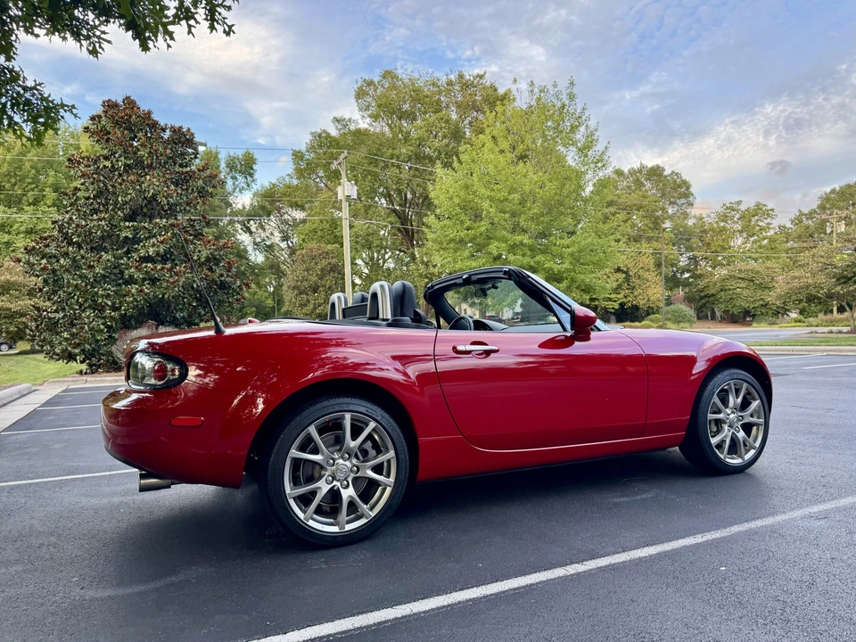 2006 Mazda NC MX-5 Miata - Image 11 of 31