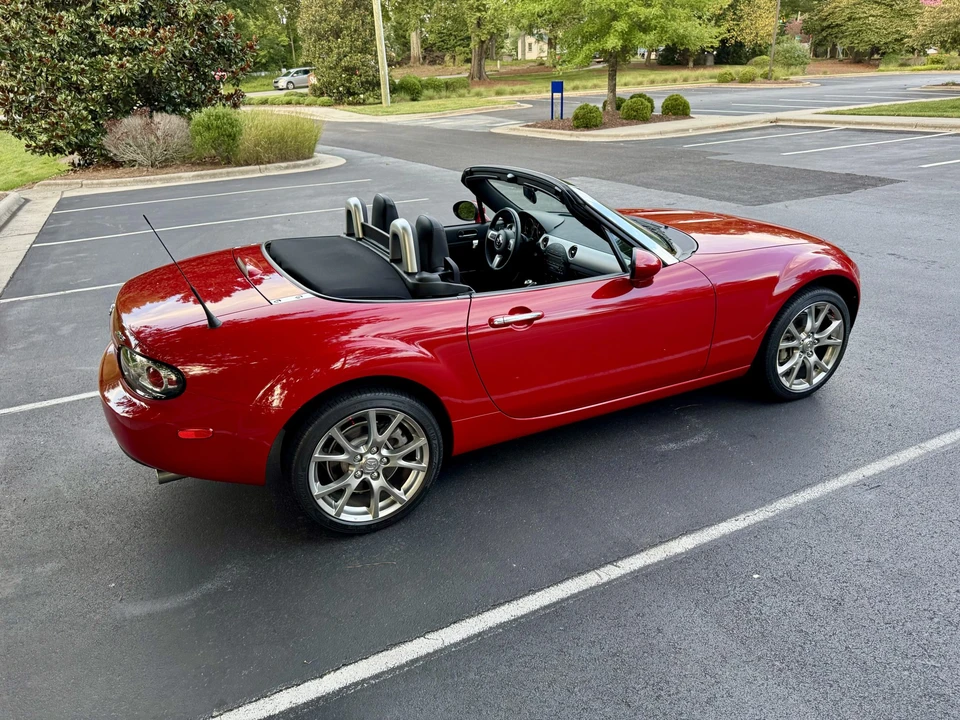 2006 Mazda NC MX-5 Miata - Image 12 of 31