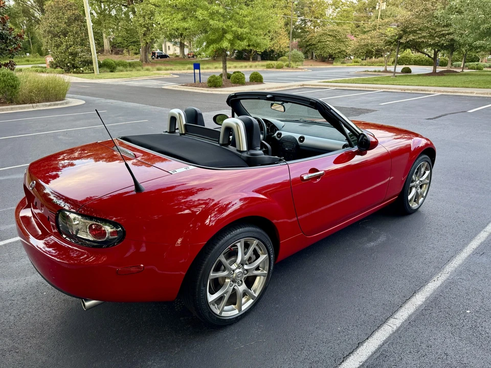 2006 Mazda NC MX-5 Miata - Image 13 of 31