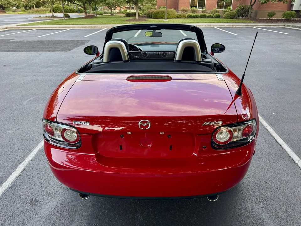 2006 Mazda NC MX-5 Miata - Image 18 of 31