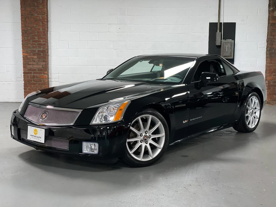 2007 Cadillac XLR-V - Image 2 of 31