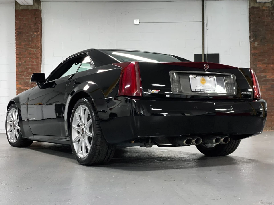 2007 Cadillac XLR-V - Image 5 of 31