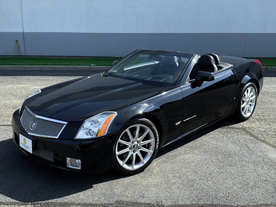 2007 Cadillac XLR-V - Image 18 of 31