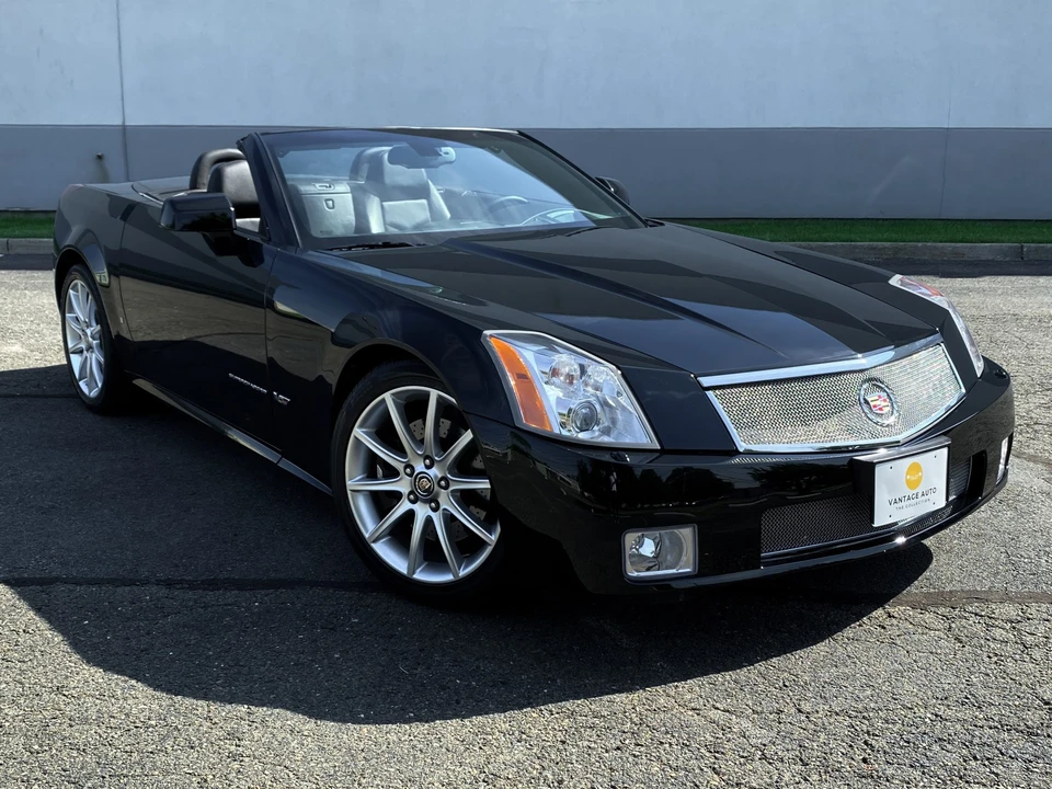2007 Cadillac XLR-V - Image 29 of 31