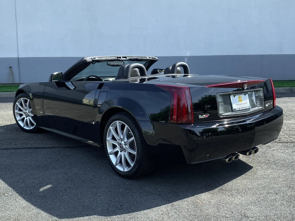2007 Cadillac XLR-V - Image 19 of 31