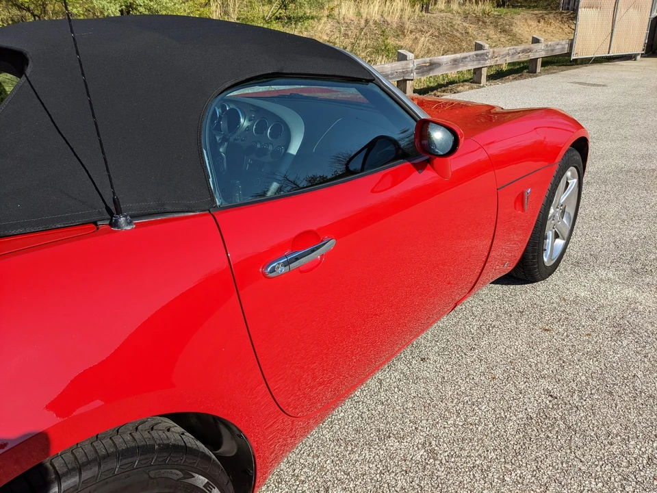 2007 Pontiac Solstice GXP - Image 28 of 31