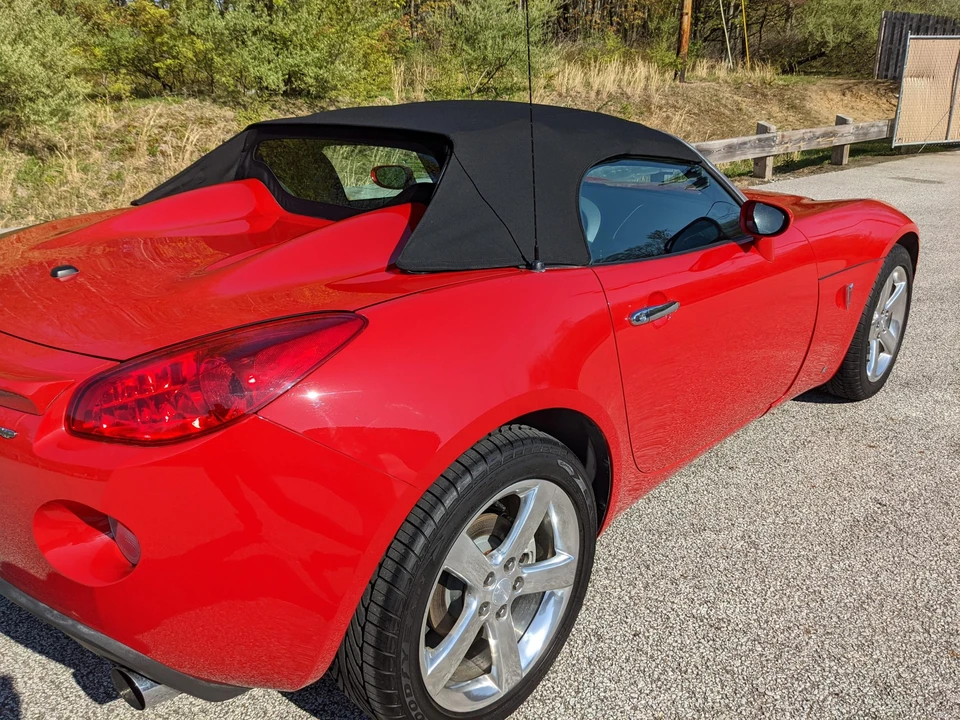 2007 Pontiac Solstice GXP - Image 23 of 31
