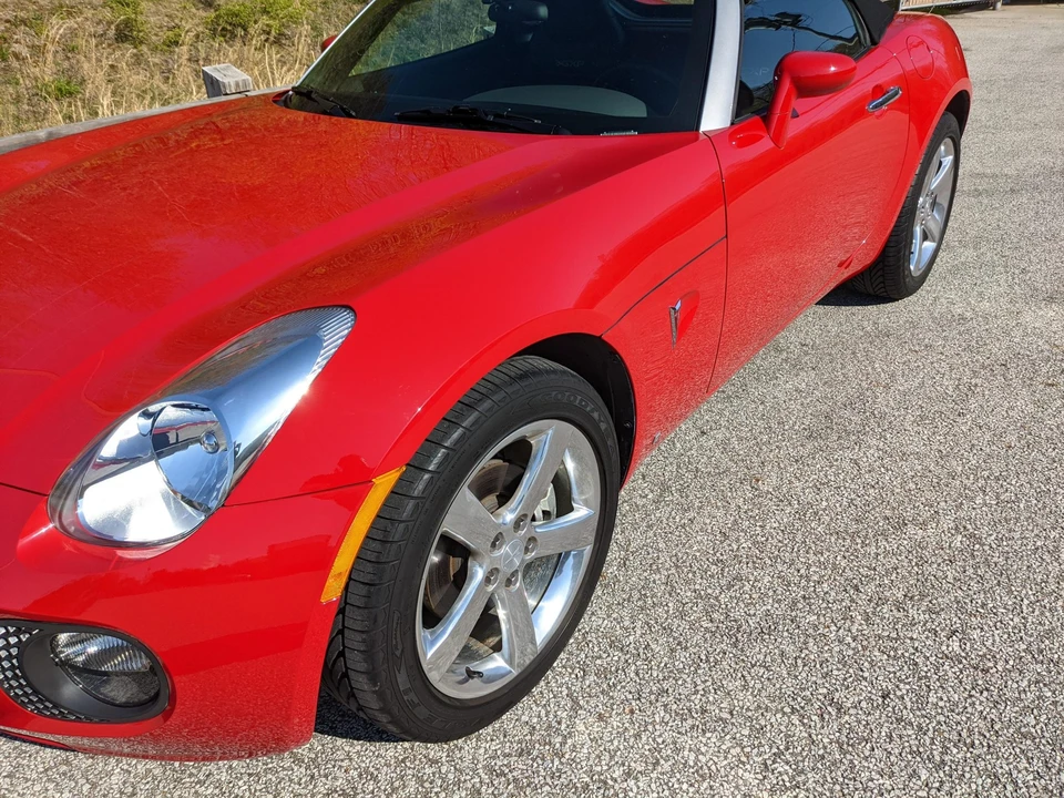 2007 Pontiac Solstice GXP - Image 19 of 31