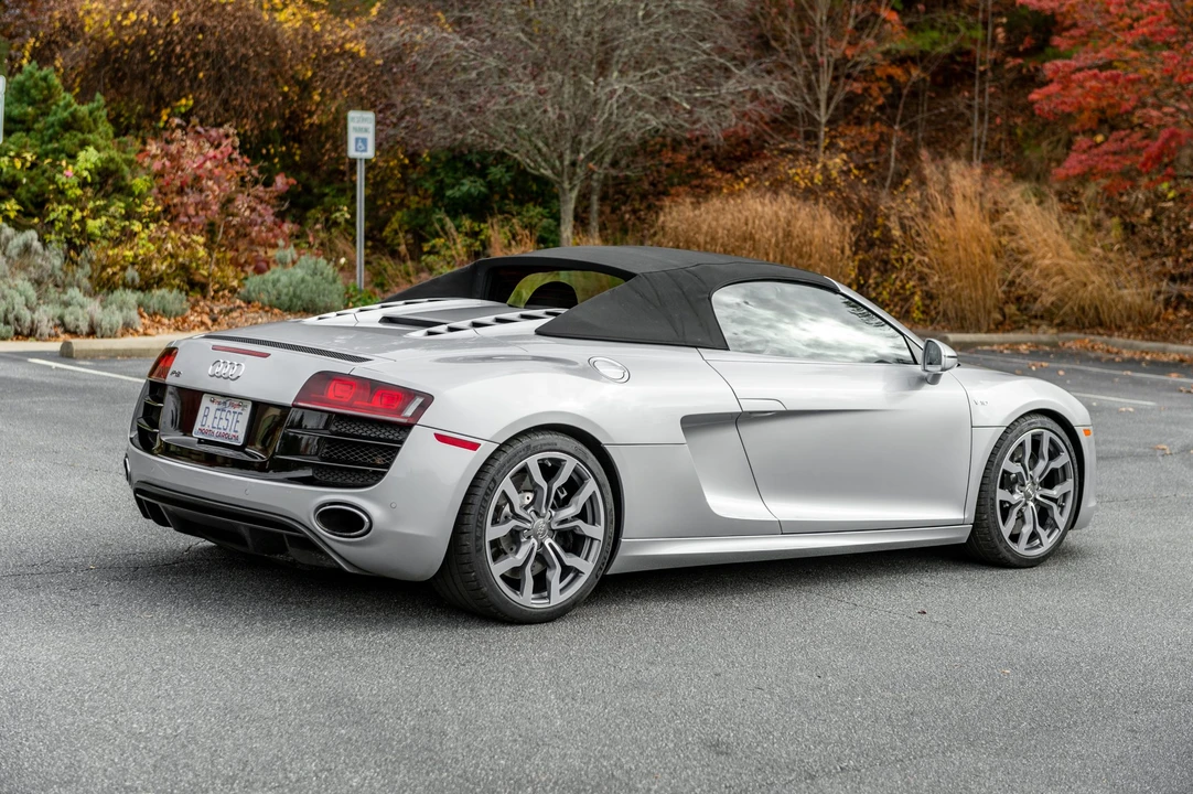 2012 Audi 42 R8 - Image 6 of 31